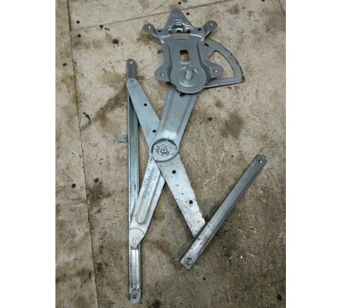 Стеклоподъемник электрический задний левый