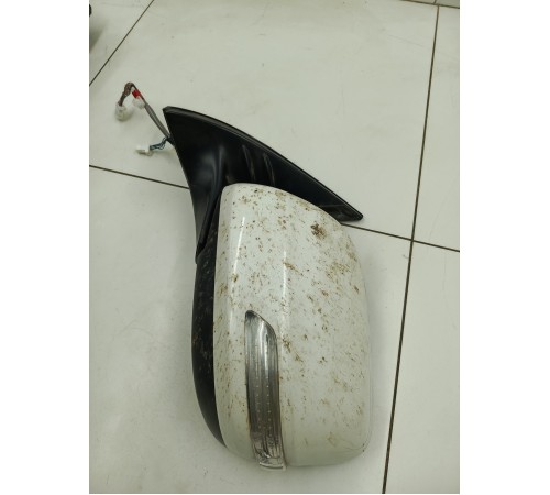 Зеркало заднего вида левое