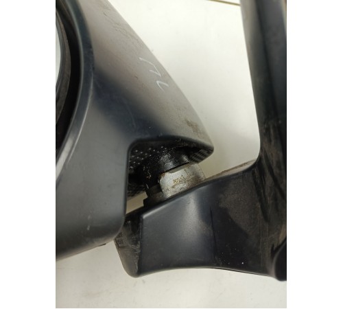 Зеркало заднего вида левое