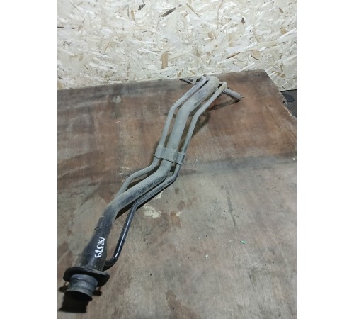 Горловина топливного бака