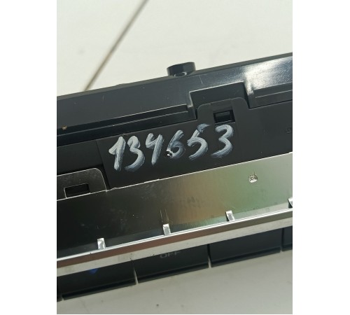 Блок управления климатом передний