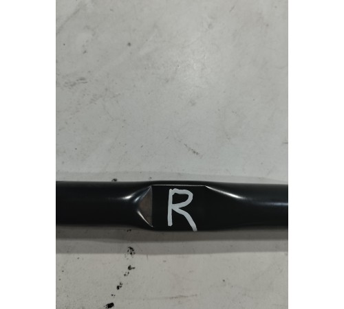 Распорка кузова передняя правая