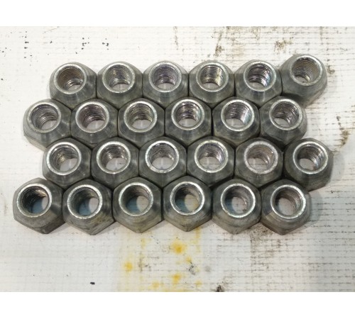 Комплект колесных гаек