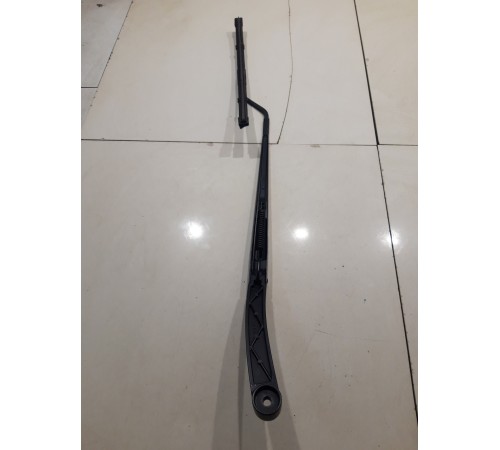 Поводок стеклоочистителя(правый)