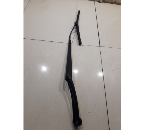 Поводок стеклоочистителя(правый)