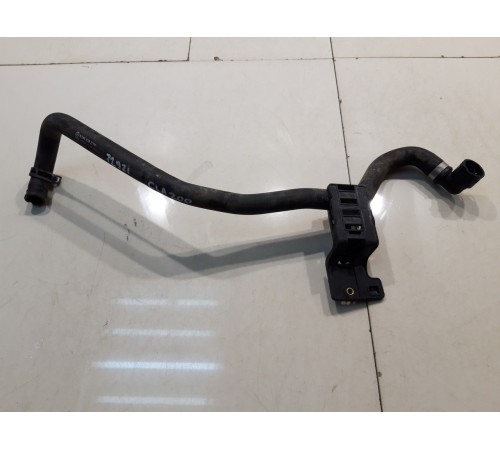 Патрубок системы охлаждения