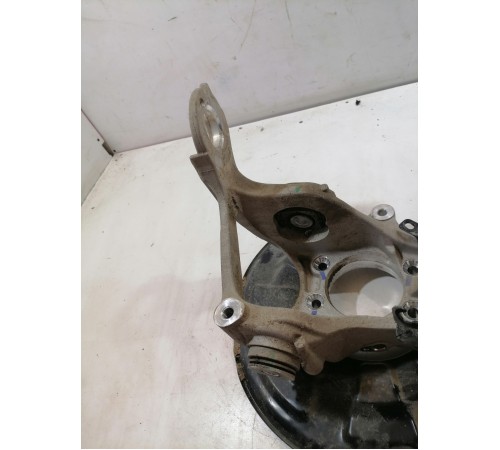 Кулак поворотный задний правый