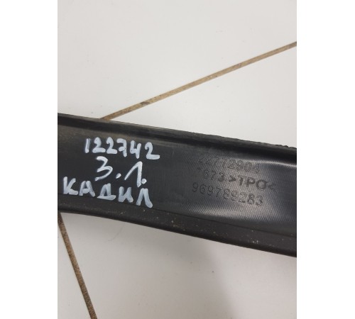 Накладка рамки стекла задняя левая внутренняя