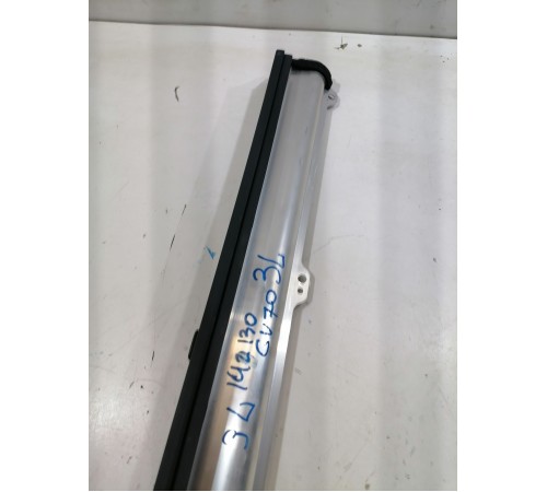 Солнцезащитная шторка двери задняя левая