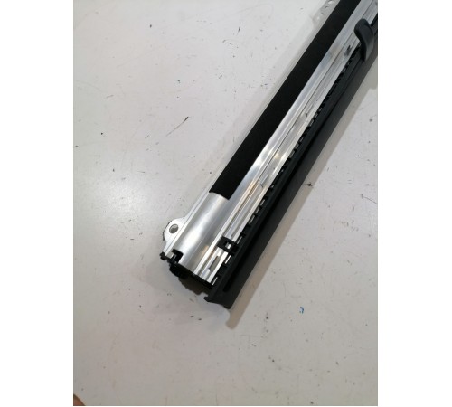 Солнцезащитная шторка двери задняя левая