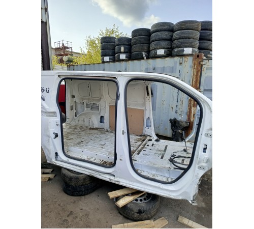 Порог с центральной стойкой правый