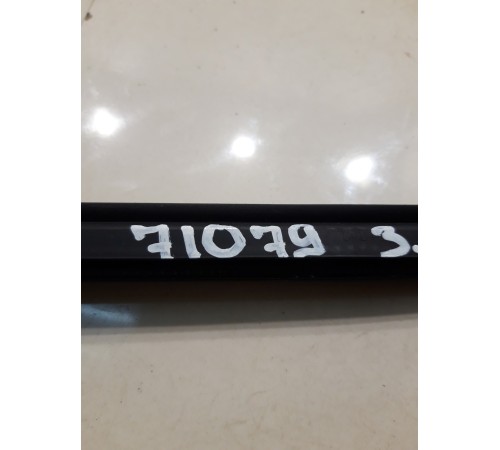 Уплотнитель стекла (задний, левый, внутренний)