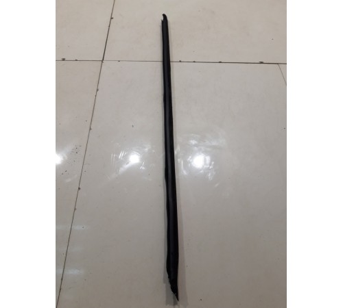 Уплотнитель стекла (задний, левый, внутренний)