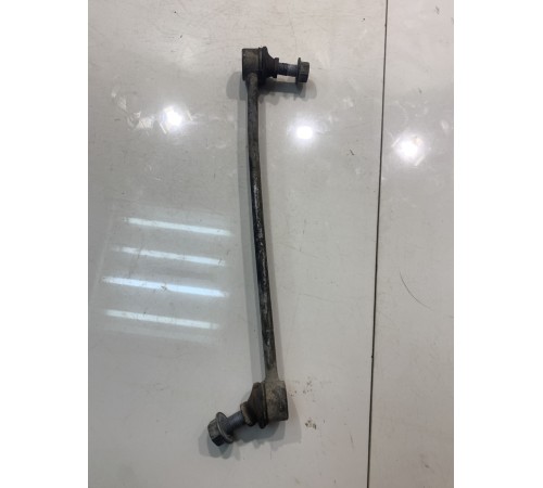 Стойка переднего стабилизатора