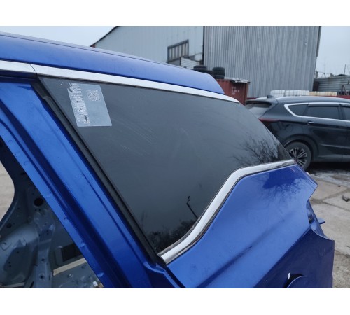 Глухое стекло кузова левое, форточка