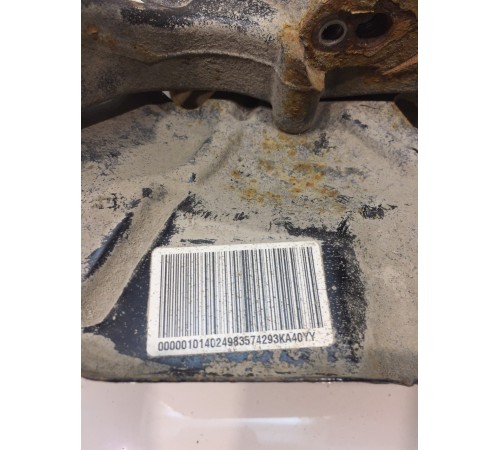 Кулак поворотный передний правый