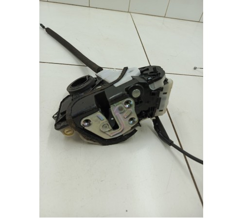 Замок двери задний левый