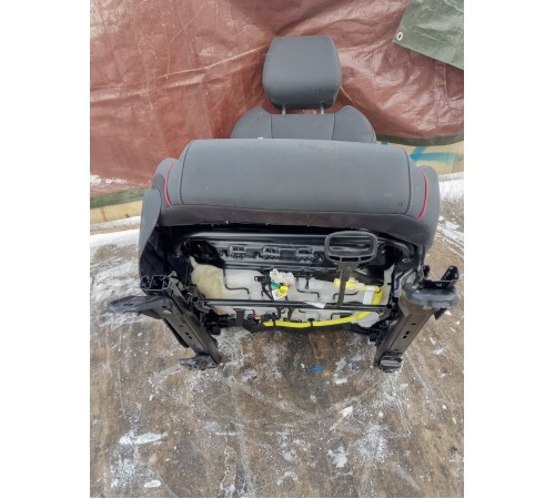 Сиденье переднее правое