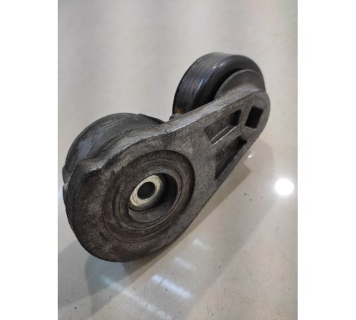 Ролик-натяжитель