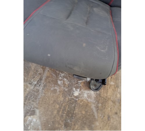 Сиденье переднее правое