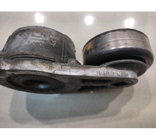 Ролик-натяжитель