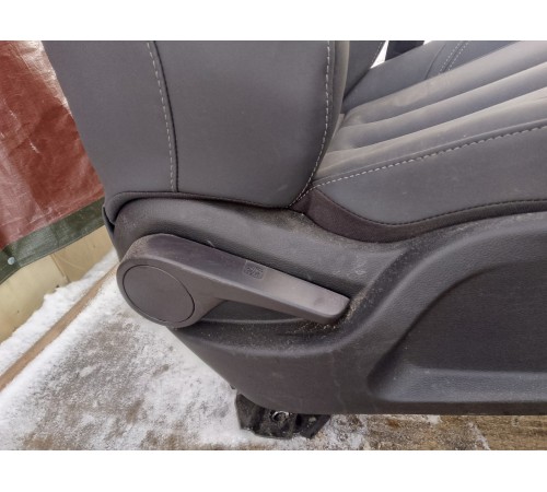 Сиденье переднее правое