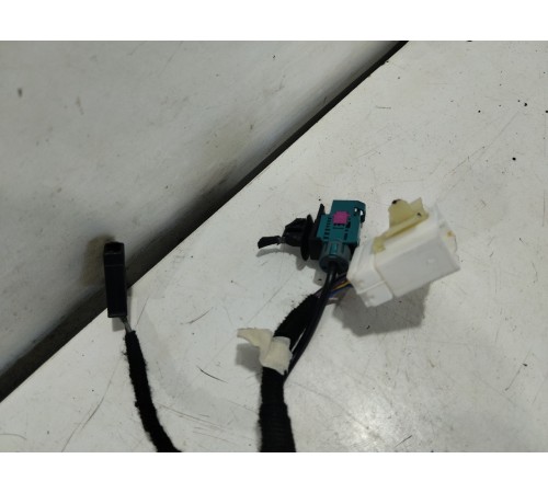 Электропроводка двери передняя левая
