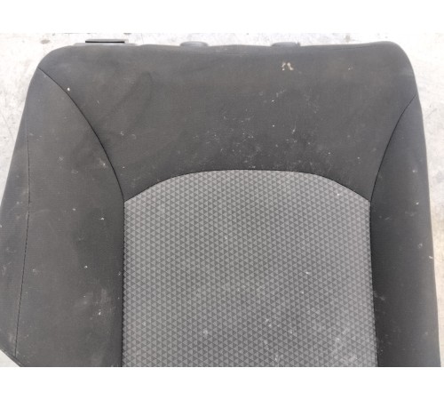 Спинка сиденья заднего ряда правая