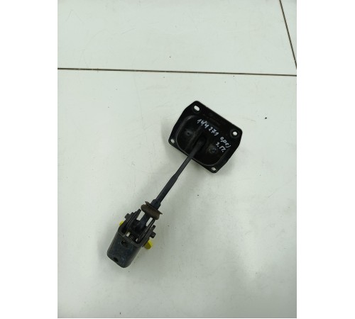 Ограничитель двери задний правый