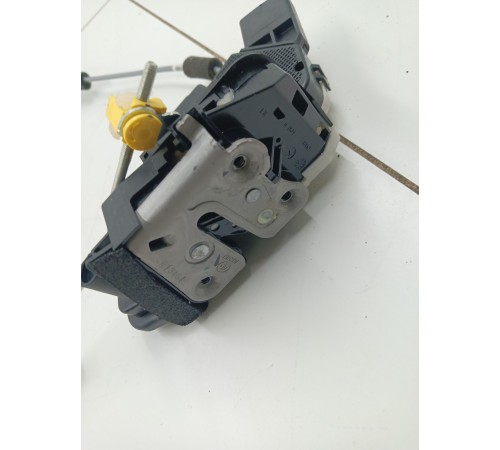 Замок двери задний правый