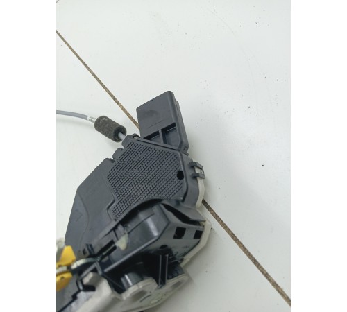 Замок двери задний правый