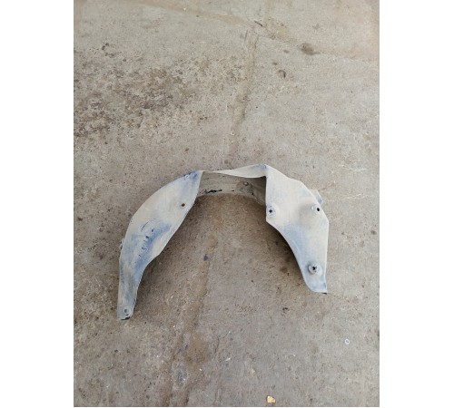 Подкрылок локер задний правый