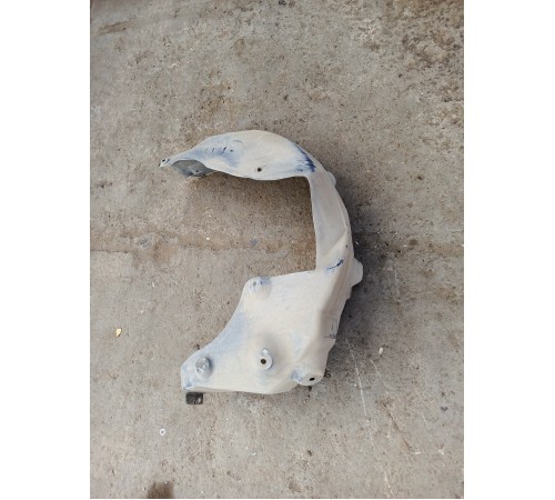 Подкрылок локер задний правый