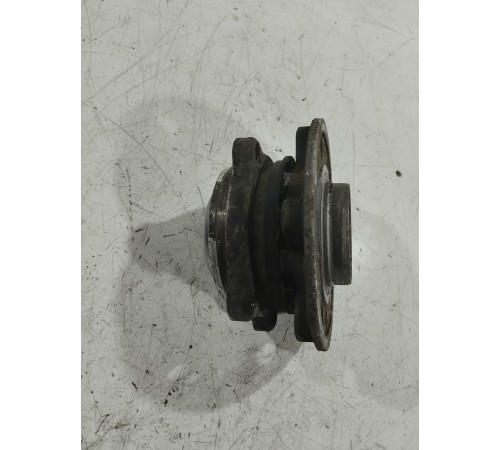 Ступица передняя левая