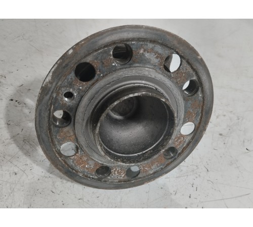 Ступица передняя левая