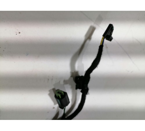 Проводка обшивки задней правой двери