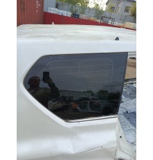 Глухое стекло заднее правое