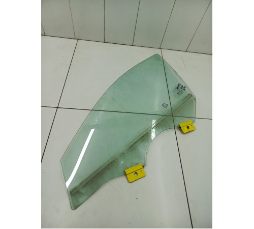 Стекло двери переднее левое