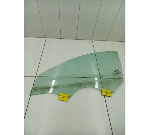 Стекло двери переднее левое