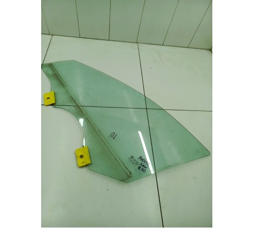 Стекло двери переднее левое