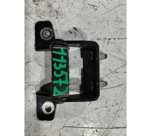 Петля крышки багажника левая