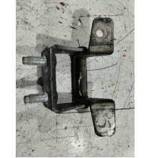 Петля крышки багажника левая