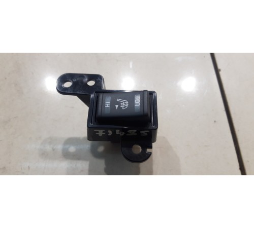 кнопка обогрева сиденья(переднего левого)