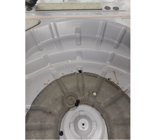 Ниша багажника (запасного колеса)