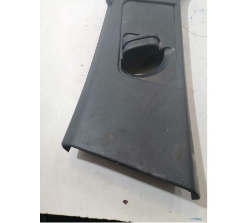 Обшивка центральной стойки левая верхняя