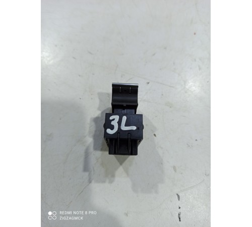 Кнопка стеклоподъемника (задняя левая)