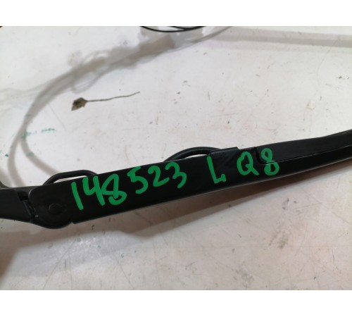 Поводок стеклоочистителя (левый)