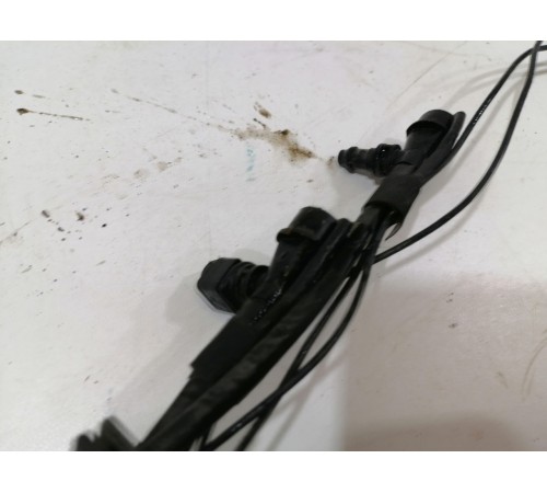 Поводок стеклоочистителя (левый)