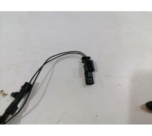 Поводок стеклоочистителя (левый)