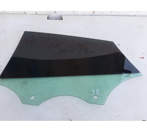 Стекло двери (заднее правое)